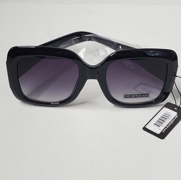NY Sunglasses - Picture 3 of 10